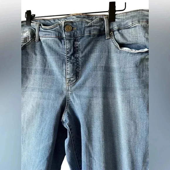 Torrid Perfect Boyfriend Ankle Premium Stretch Jeans 20R - Picture 2 of 5